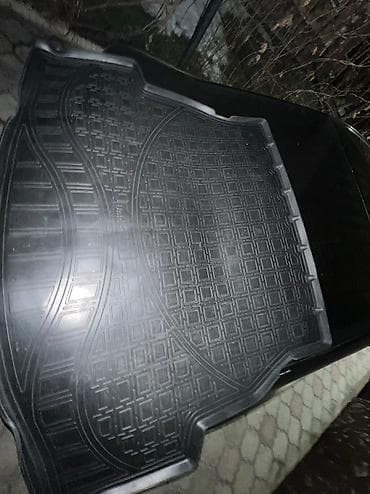 Плоские Резиновые Полики Для багажника Toyota, цвет - Черный, Б/у, Платная доставка, Самовывоз
