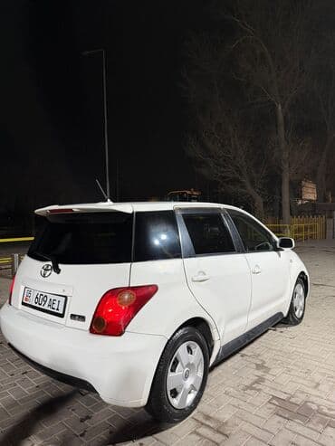 продаю связи с переездом: Toyota ist: 2004 г., 1.5 л, Автомат, Бензиновая, Хэтчбэк — 5