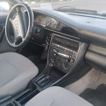 Audi 100: 1992 г., 2.3 л, Автомат, Бензин, Седан — 9