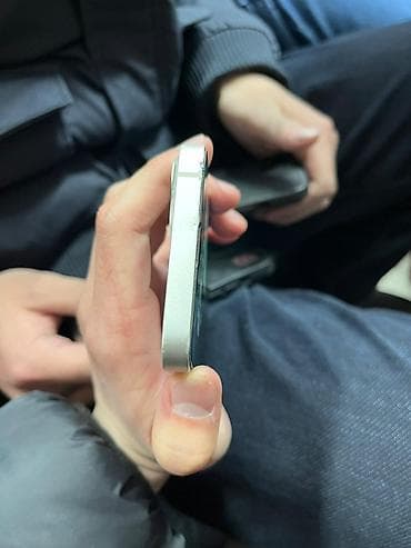 apple 13: IPhone 13, Б/у, 128 ГБ, Белый, Защитное стекло, Чехол, 75 % — 4