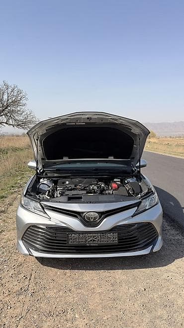 kia rio 2014: Toyota Camry: 2018 г., 2.5 л, Автомат, Бензин, Седан — 2