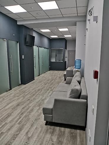 Кеңселерди ижаралоо, 280 м², Турак комплексинде, Коопсуздук системасы менен, Өзүнчө санитардык түйүнү менен, Юридикалык дареги менен