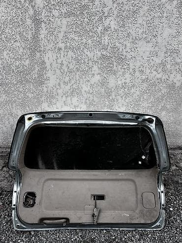 toyota harrier крыло: Крышка багажника Toyota, Оригинал — 2