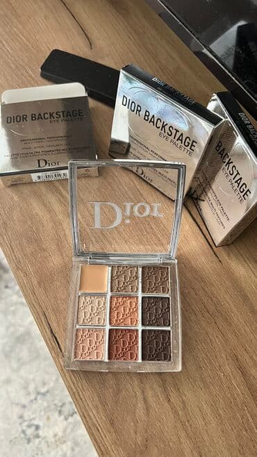 devit 3: В наличии палетка Диор 🇺🇸 
Тон: 001 теплый
Warm neutrals 001 — 3