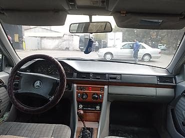 багажник вито: Mercedes-Benz W124: 1991 г., 2.3 л, Механика, Бензин, Универсал — 6