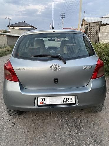 мерс 200 с: Toyota Yaris: 2006 г., 1.3 л, Автомат, Бензин, Хэтчбэк — 2