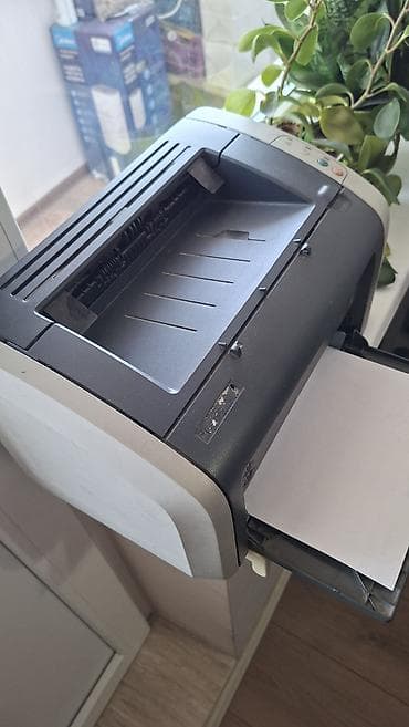 Техника и электроника: Принтер НР LaserJet 1010 В отличном состоянии. Стоял дома. Картридж — 1