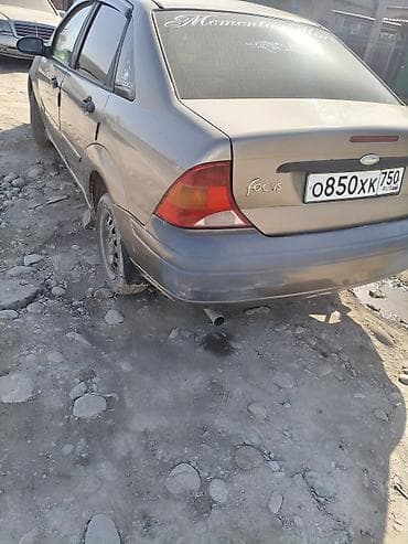 rav4 2008: Ford Focus: 2004 г., 1.6 л, Механика, Бензин, Седан — 7