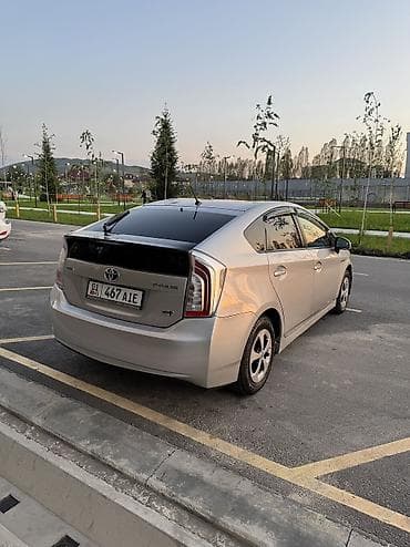 шина сайлун: Toyota Prius: 2012 г., 1.8 л, Автомат, Гибрид — 3