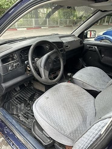 панель гольф 3: Volkswagen Golf: 1993 г., 1.6 л, Механика, Бензин, Хэтчбэк — 7