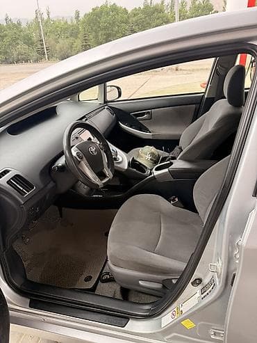 lexus 300 is 2002: Toyota Prius: 2015 г., Вариатор, Гибрид, Хэтчбэк — 3