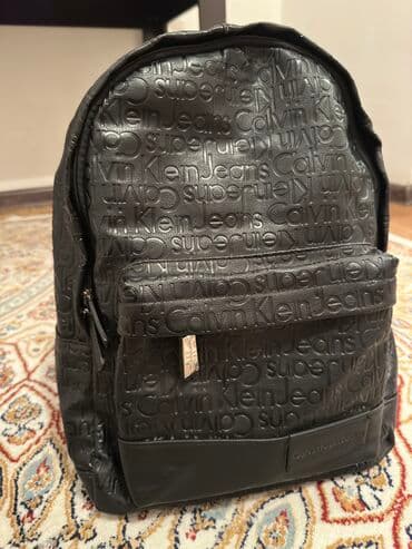 фудболка шорта: Продаю рюкзак От Celvin Klein Jeans В черном цвете Универсальный — 1