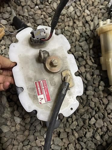 Унаа тетиктери: Бензин насосу Subaru 2002 г., Колдонулган, Оригинал, Жапония — 1