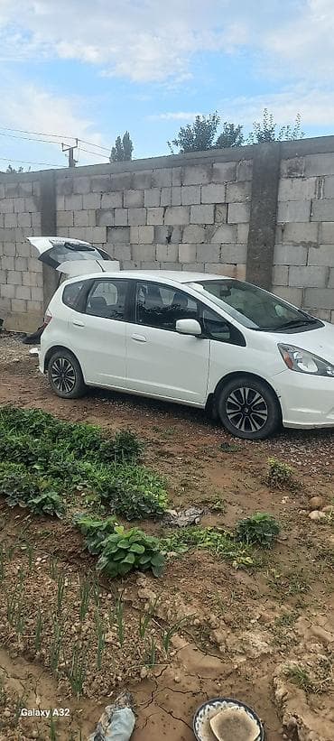 кэдди фольксваген: Honda Fit: 2014 г., 1.5 л, Механика, Бензин, Хэтчбэк — 2