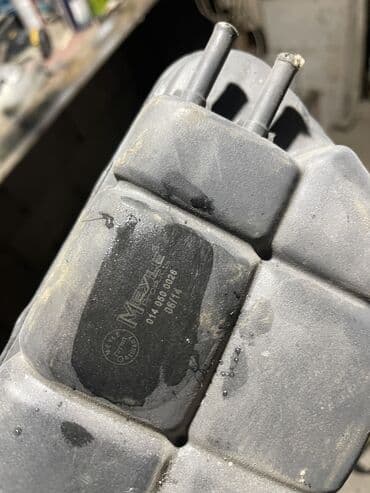 запчасти на хундай портер 2: Бачок Mercedes-Benz — 2