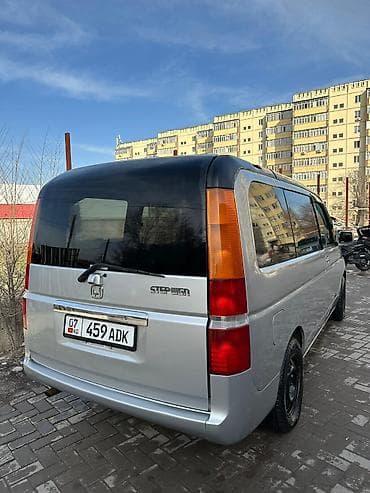 колор: Honda Stepwgn: 2001 г., Бензин, Минивэн — 4