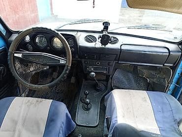 Унаа: ВАЗ (ЛАДА) 2121 (4x4): 1988 г., 1.6 л, Кол менен иштөөчү, Бензин, Жол тандабас — 4
