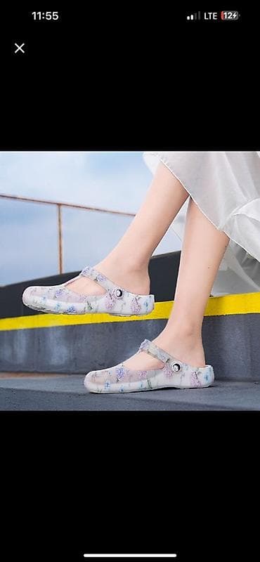 обувь 23: Трендовые летние кроксы с ремешком Mary Jane - Лёгкие и мягкие, из — 4