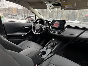 k 5: Toyota Corolla: 2019 г., 1.8 л, Вариатор, Гибрид, Седан — 10