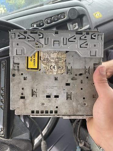 стробоскопы на авто: Автомагнитола Alpine CDA-9880R (CD Receiver) — 4