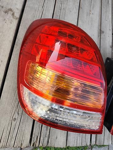 кызыл кия кыз: Стоп-сигналдар комплектиси Toyota 2005 г., Колдонулган, Оригинал, Жапония — 2