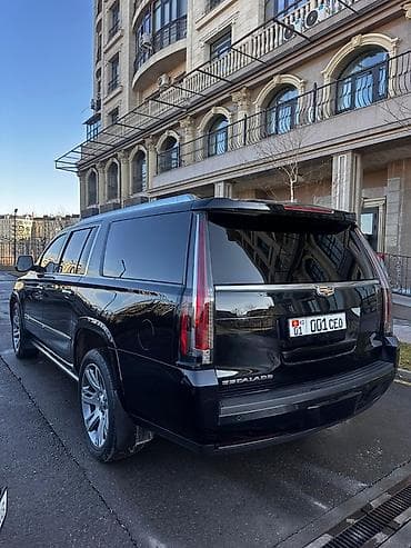 кузов волво: Cadillac Escalade: 2015 г., 6.2 л, Автомат, Бензин, Внедорожник — 3