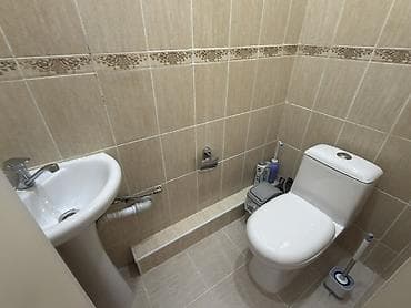 Кыймылсыз мүлк: 3 бөлмө, Менчик ээси, Толугу менен эмереги бар — 8