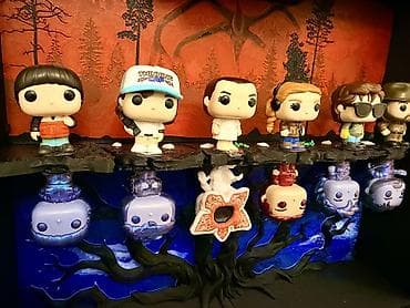 таинственный сад: Эксклюзивная витрина-диорама «Stranger Things» для фигурок Kinder — 2