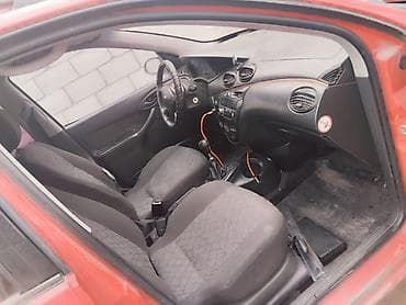 Автозапчасти: Ford Focus I — универсал, салон - Просторный салон с тканевой — 5