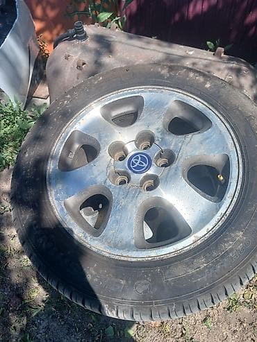 sp 4: Комплект из 4 летних шин с дисками Toyota. Характеристики: - — 2