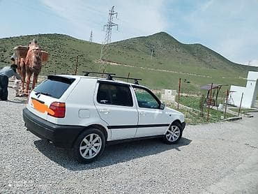 Продажа авто: Volkswagen Golf: 1997 г., 1.8 л, Механика, Бензин, Хэтчбэк — 2