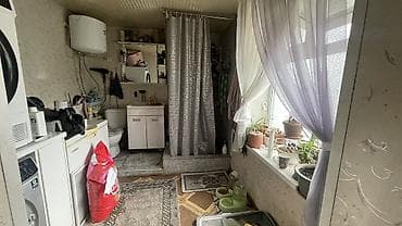 Дома: 🏡 Продаётся 4-комнатный дом в районе Баят 📍 Участок — 3.5 сотки 🔒 Дом — 5