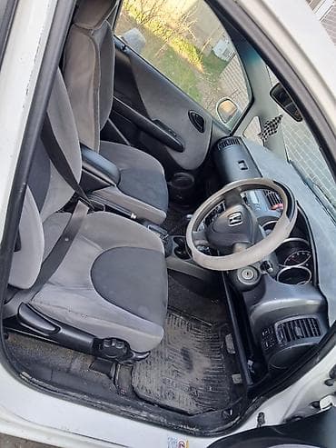 r16 265 70: Honda Fit: 2002 г., 1.3 л, Вариатор, Бензин, Хэтчбэк — 7