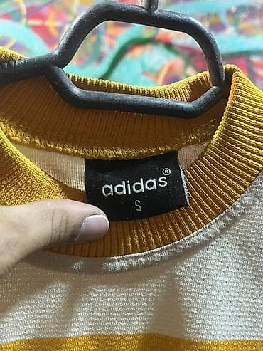 Эркектер кийими: Футболка adidas Размер: м Цена:800 Футболка черная с принтом — 2