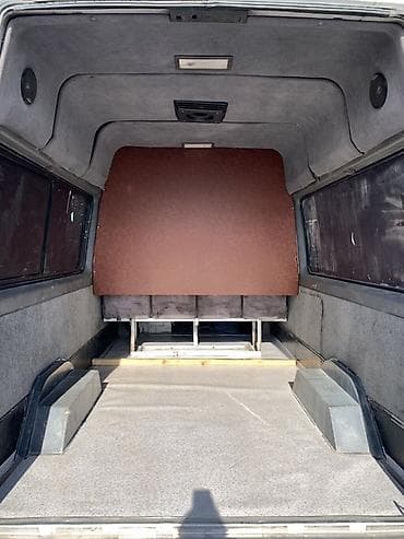 Коммерческий транспорт: Легкий грузовик, Mercedes-Benz — 4