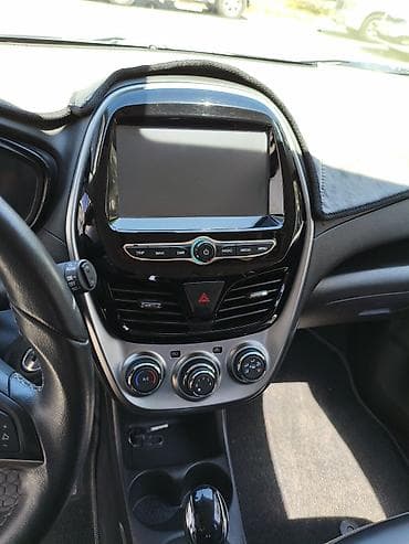 Продажа авто: Chevrolet Spark: 2017 г., 1 л, Автомат, Бензин, Хэтчбэк — 6