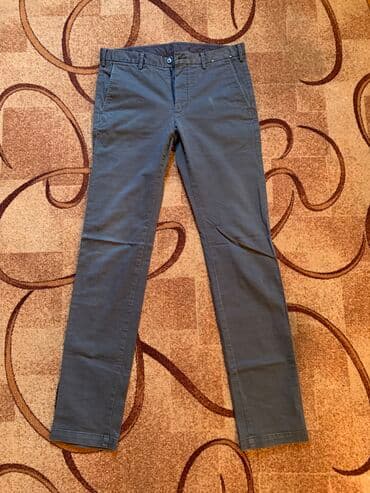 чинос: UNIQLO брюки чинос,размер на фото. Б/у носились мало,состояние — 1