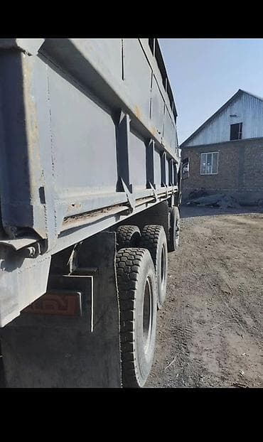 авто курер: КАМАЗ самосвал, 6x4 Описание: - Полноценный самосвал на базе КАМАЗ с — 1