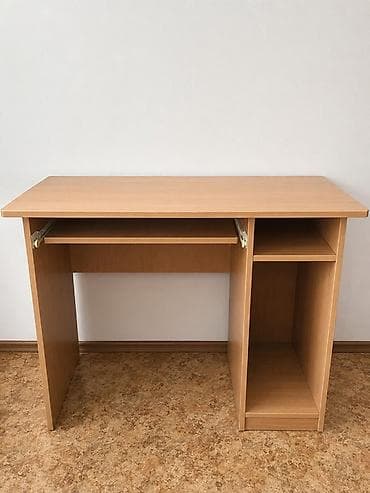 Столы: Компьютерный стол, Б/у, С полками — 1