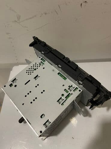 Сигнализация: Б/у, 2-DIN, 3 ", Без системы, Без оперативной памяти ГБ ОЗУ, Без встроенной памяти Гб ПЗУ — 4