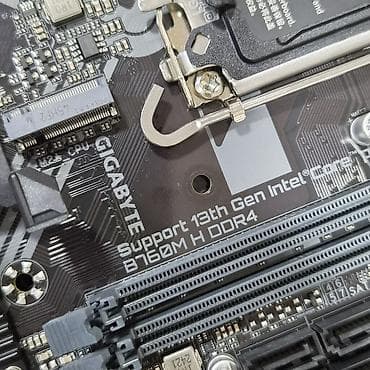 micro atx: Материнская плата для ПК, Новый, Gigabyte, LGA1700, Micro-ATX — 3