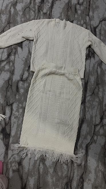 платья теплые: Тёплая зимняя подборка в светлых и глубоких тонах: 1) Вязаное — 3