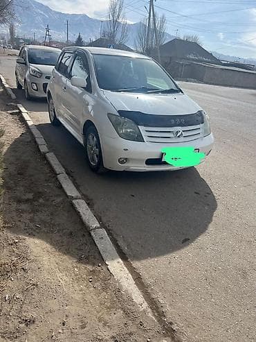 Toyota: Toyota Ist: 2005 г., 1.3 л, Автомат, Бензин, Хэтчбэк — 2