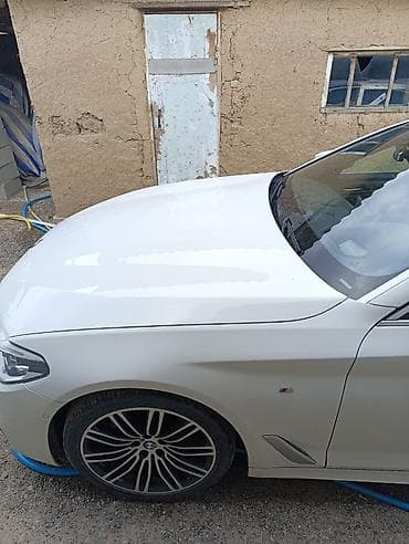 машина bwm: BMW 530: 2019 г., 2 л, Автомат, Бензин, Седан — 4