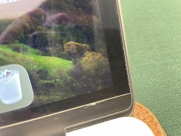 apple macbook air 11: Покупал в Дубае, есть даже чек и каробка пользовался 2 года. В — 8