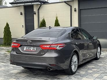 300 000: Toyota Camry: 2020 г., 2.5 л, Автомат, Бензин, Седан — 6