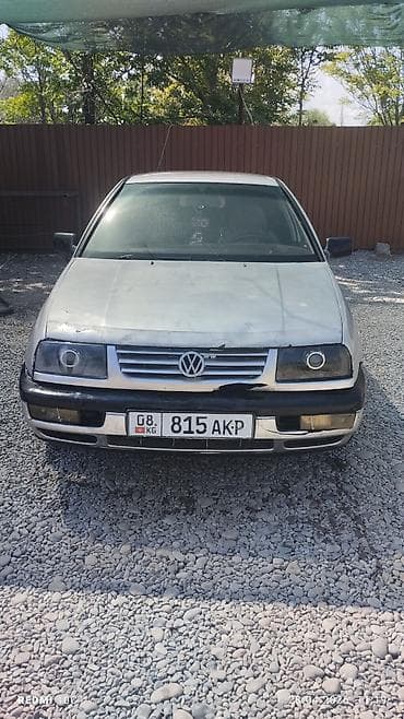 vip razbor: Volkswagen Vento: 1992 г., Седан — 3