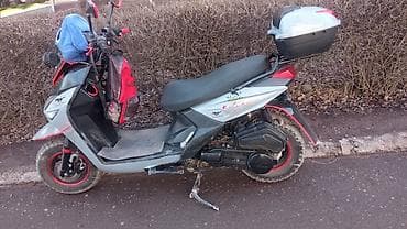 Мотороллеры муравей: Скутер 50–150 см³ (классический китайский городской) в спортивном — 2