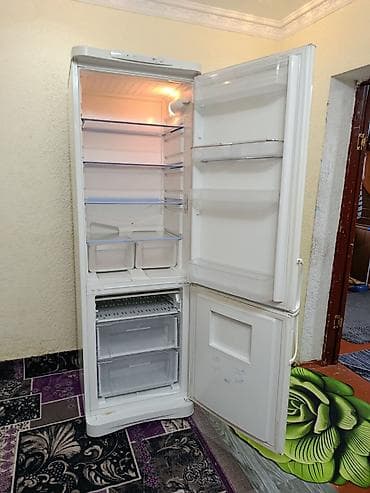 холодильник lj: Холодильник Indesit, Б/у, Двухкамерный, De frost (капельный), 60 * 190 * 60 — 7