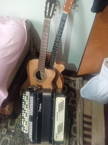 Срочно Срочно Продаю Акустические гитары + баян «Тула» Комплект at lalafo.kg Срочно Срочно Продаю Акустические гитары + баян «Тула» Комплект